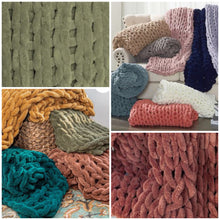 Load image into Gallery viewer, Chunky knit chenille throw