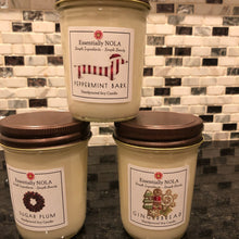 Load image into Gallery viewer, Holiday Hand poured soy candles