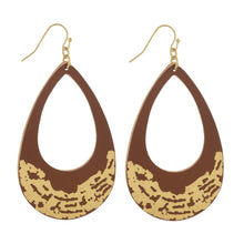 Load image into Gallery viewer, Gold Tone Teardrop Earring