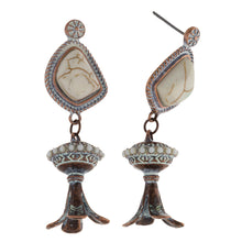 Load image into Gallery viewer, Metal Earring with Natural Stone