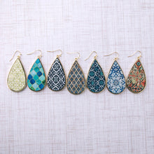 Load image into Gallery viewer, Wood Geometric Earring