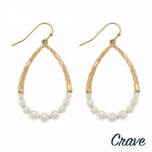 Load image into Gallery viewer, Hammered pearl beaded teardrop earrings