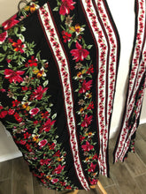 Load image into Gallery viewer, Red/Black  Floral Kimono