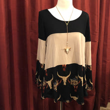 Load image into Gallery viewer, Color Block Steer Head Tunic